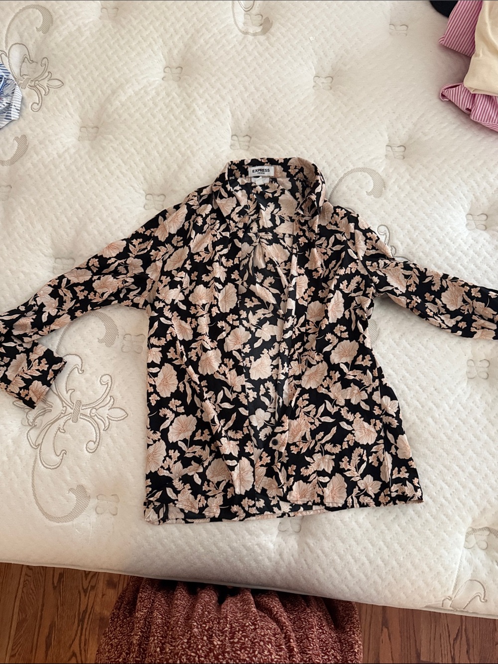 Express Black Floral Button-Up Blouse with Beige Flowers